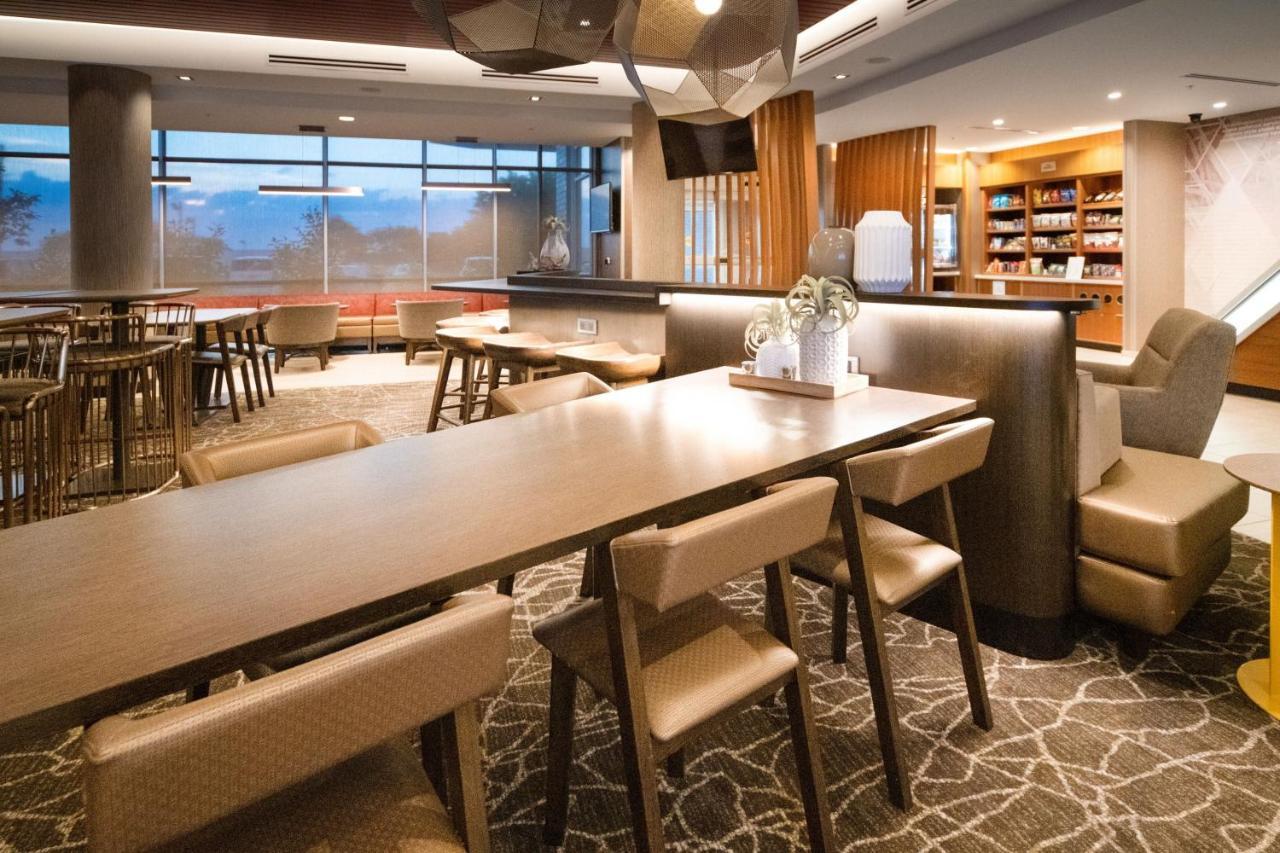 Springhill Suites By Marriott Кеноша Екстер'єр фото