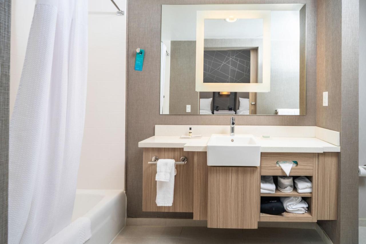 Springhill Suites By Marriott Кеноша Екстер'єр фото